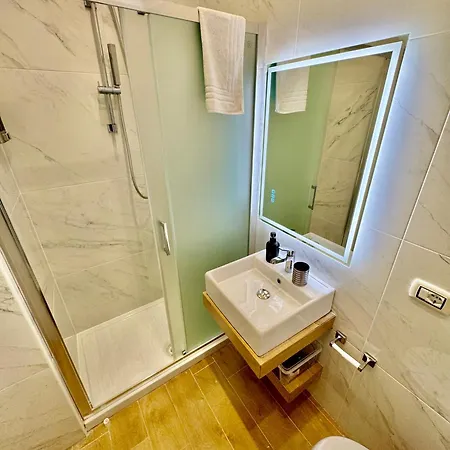 Nea Terrace Bed & Breakfast 3*